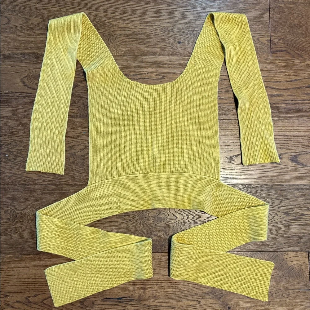 Free People Orchid Convertible Open Back Sweater Tank in Mustard Yellow. Size M - Picture 6 of 10